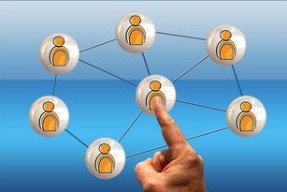 AYX体育官网-中小学篮球课程内容不断丰富提升学生篮球综合素养，中小学篮球教学方法