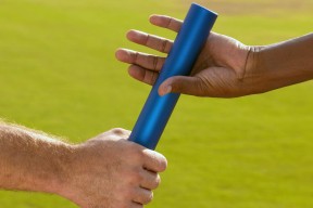 AYX体育-主播与战队联动推广电竞文化影响力不断扩大，电竞主播合作