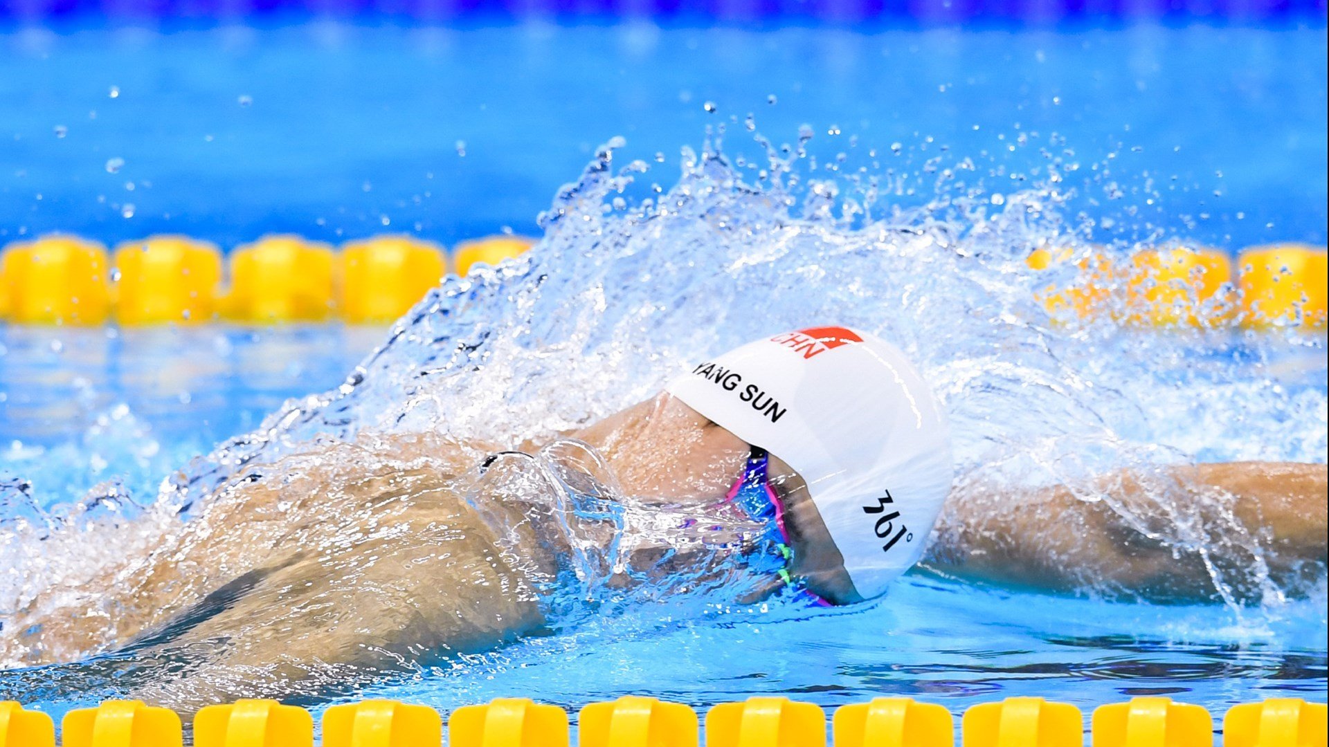 “帕布罗·马特拉的无畏拼搏精神,带领阿根廷美洲狮队战胜挑战”