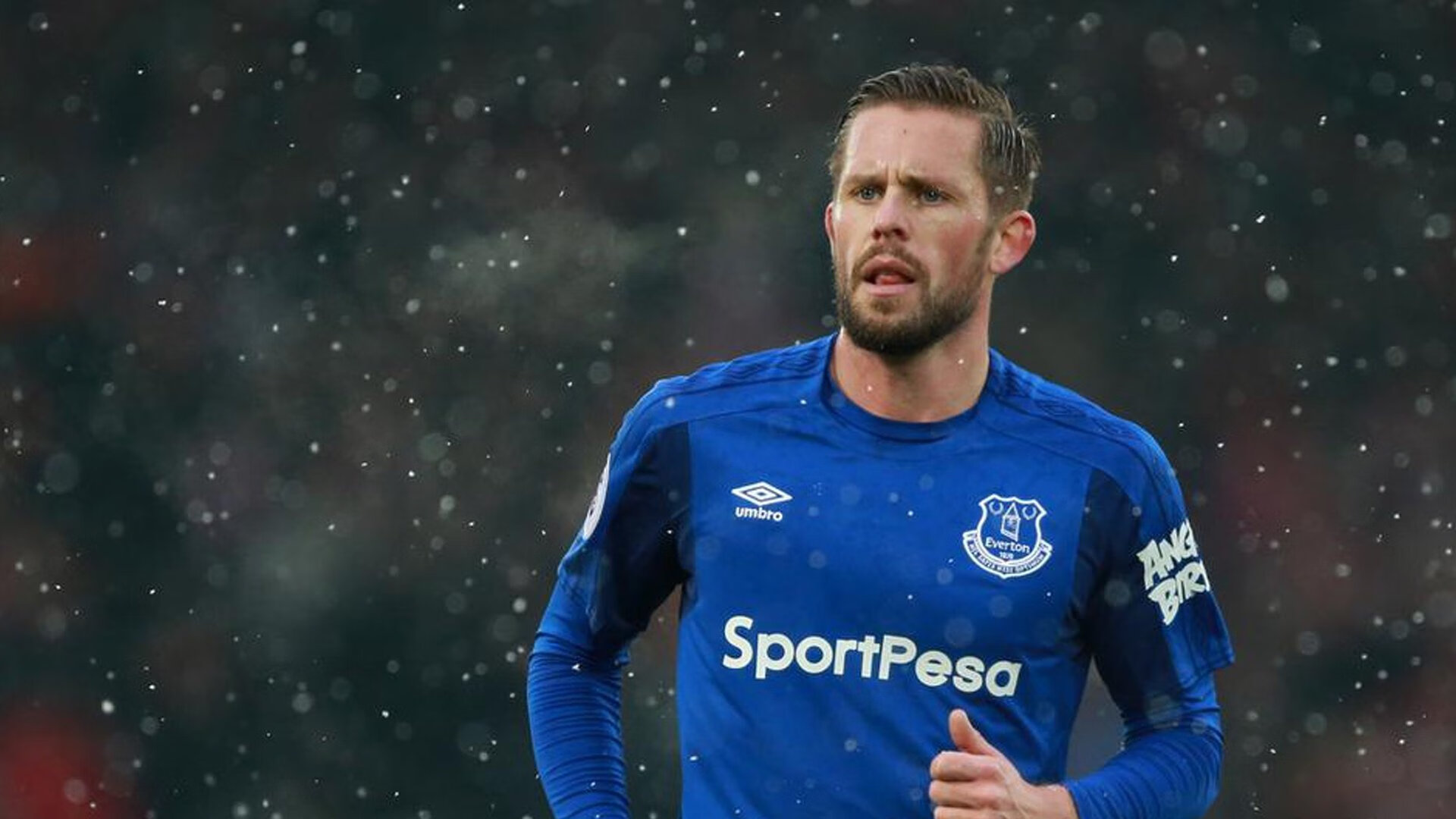 霍勒迪空切顺下命中本场关键篮点，nba霍勒迪厉害