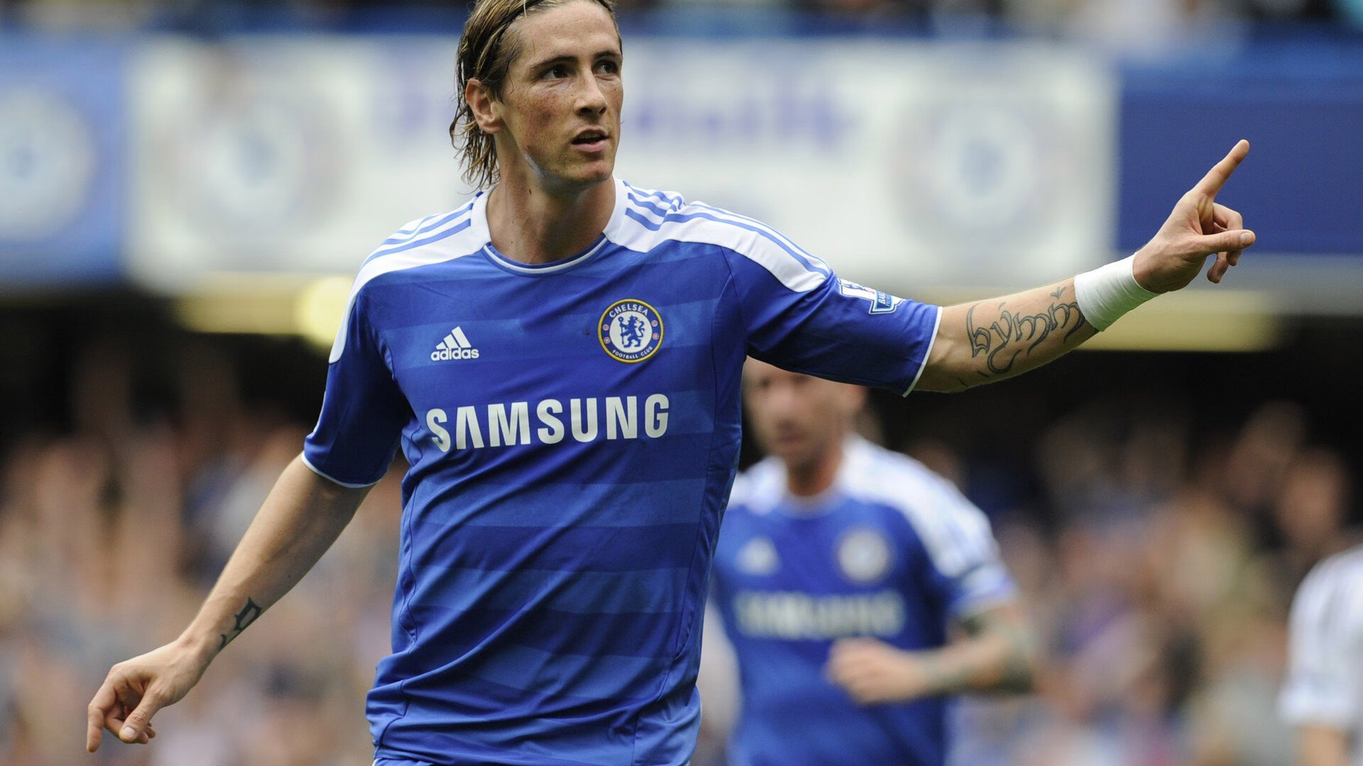 爱游戏电竞官网-英超榜首之争：切尔西、阿森纳焦灼战平，追赶者迎头赶上，切尔西0-1阿森纳